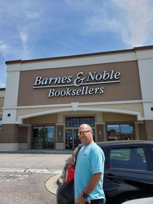 Barnes & Noble Booksellers