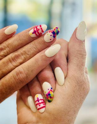 The owner Chi created these cute birthday nails for me!