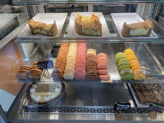 Yummy macarons & cheesecakes