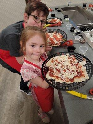 And they both made really yummy pizza