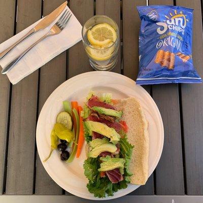 Seated ahi tuna sandwich