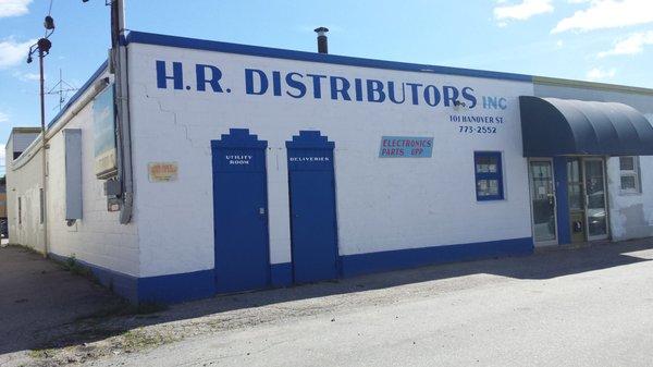 H R Distributors