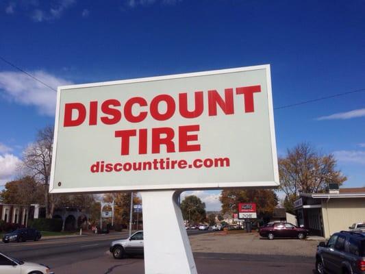 Discount Tire - signage