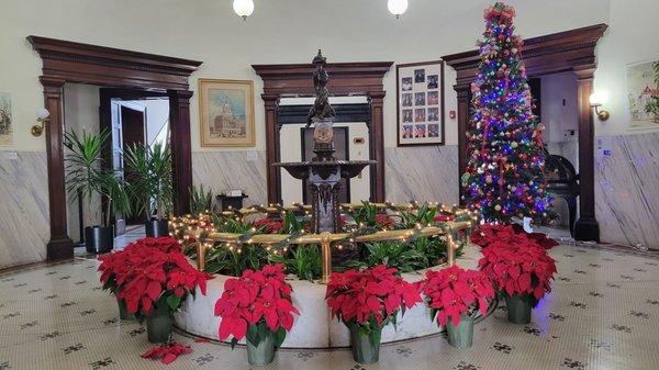 Savannah City Hall Rotunda, 2021.