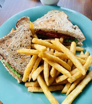 BLT w/ Fries