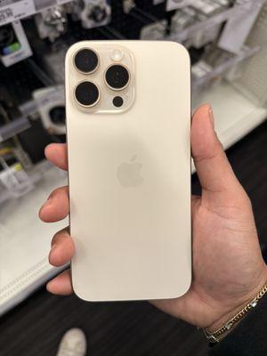 iPhone 16 Pro Max (Desert)