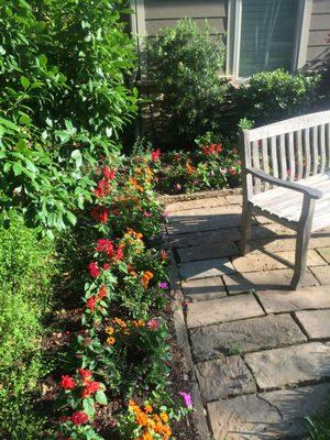 Front bed and sitting area