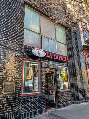 La Tapatia is familia owned and operated located on historic Grand Ave. in South City!