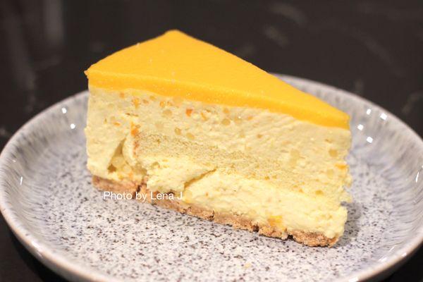 Mango Sago Pomelo Mousse Cake 杨枝甘露慕斯 ($8.50) - good! Just sweet enough but not too sweet