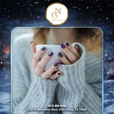 Dive into the season's best color - dark blue!  Elevate your style with this chic nail shade.