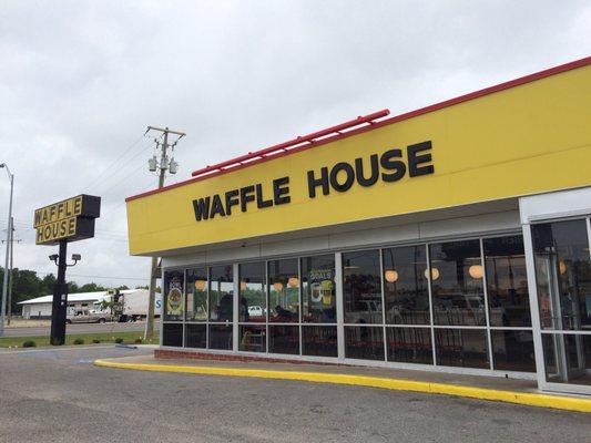 If you're bored, you can start to count how many Waffle Houston the way..:)