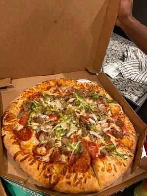 Large Deluxe Specialty Pizza