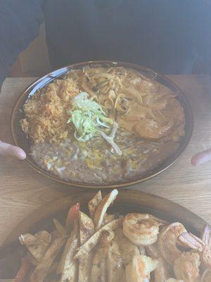 Camarones a la crema. The plate is huge and this pic doesn't adequately show that.