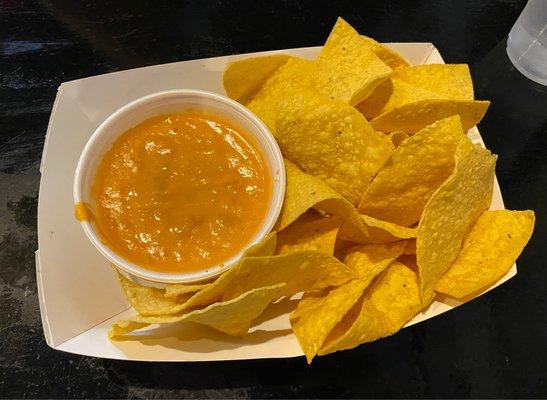 Chips & Queso