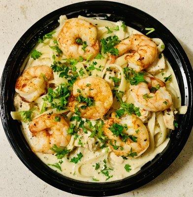 Shrimp Alfredo pasta