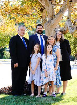 The Greene Family of Funeral Directors.
Scott,Jonathon,Tammy,Jamie, Nathaly and Ensley Greene