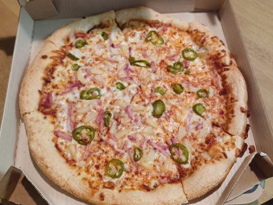 Large Hand Tossed Pizza: Classic Marinara, Ham, Jalapenos, Pineapple