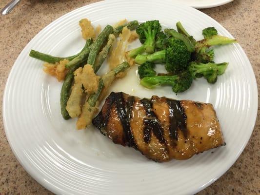 Grilled salmon w/ Dijon honey  sides: lemon and honey broccoli, tempura green beans.