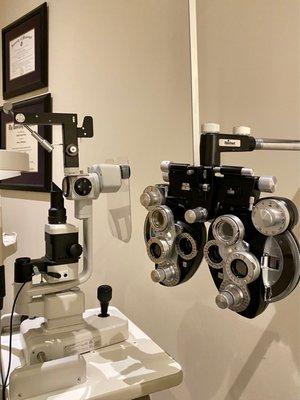 Visions Optique & Eyecare