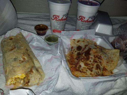 Beef Quesadilla & Burrito with Jamica & Pina Aqua Fresca