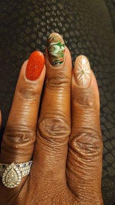 Little design on fingernails