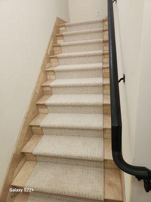 Stair runner over Travertine