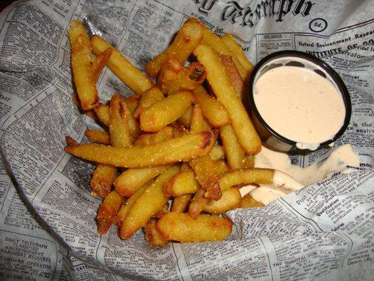 Fried pickles & sauce.