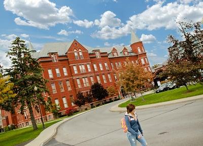 Lyons Hall houses both undergraduate and graduate admissions as well as the arts and communicationprograms.