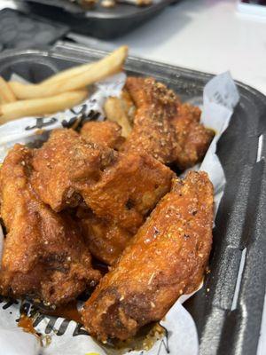 3. Wing Combo (8pcs) - Hot w/ Lemon Pepper Sprinkles