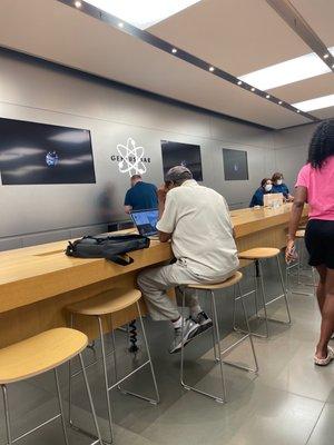 Genius Bar