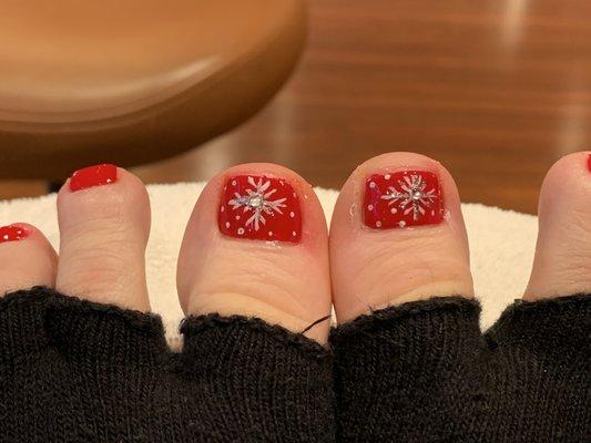 Another great Pedi by Lee!  Bring your toe Sox. So nice to go home with warm feet in the winter