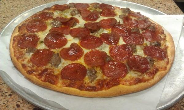 Oven Combo- Italian Sausage, Pepperoni, Onions, Mushrooms and Green Olives