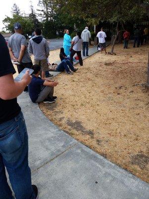 The line at 7:10 am. Glad the tall 3 to 4 foot weeds have been mowed down after I turned in the DMV to Santa Rosa Fire Dept's weed abatement