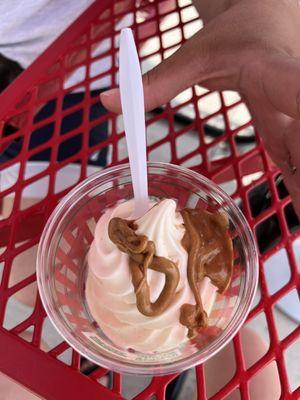 Large Vanilla frozen custard with peanut butter sauce