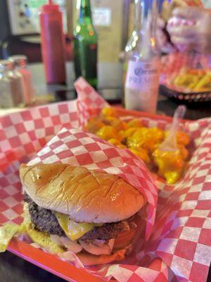 sleazy cheesy moose burger with cheesy buds