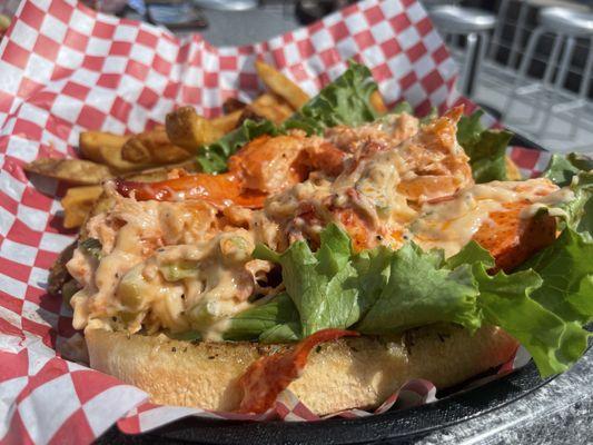 Lobster Roll & Fries