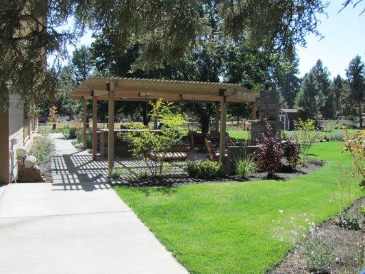 Outdoor Kitchen and Fireplace