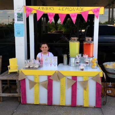 Thanks to David's Tiger Express for participating in National Lemonade Day helping young entrepreneurs.