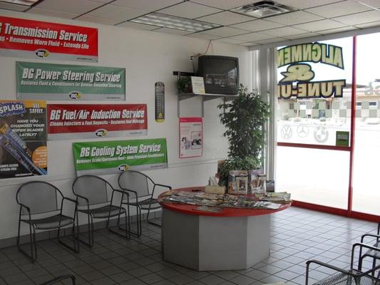 Prescott Auto Repair Lobby