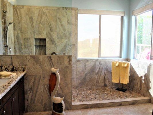 Natural feel bathroom in Anthem Arizona