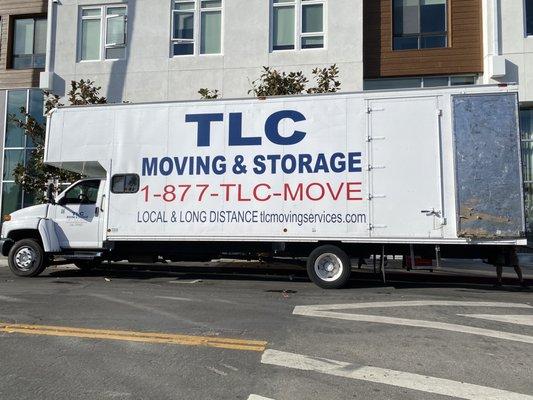 very clean moving truck!