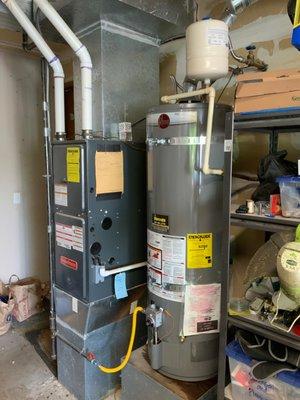 Residential installation of a Rheem 50-gal water heater