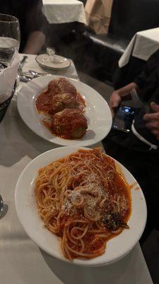 Grandma's meatballs and spaghetti special