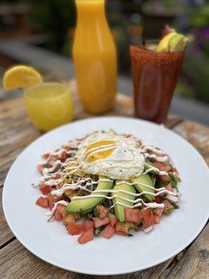 Breakfast tostada, Bloody Mary, mimosas