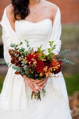 Loose arrangement for fall wedding