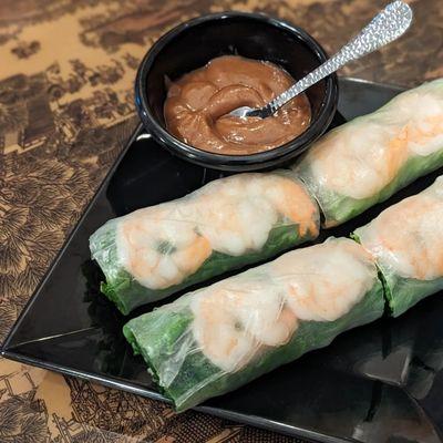 Salad Rolls with Shrimp