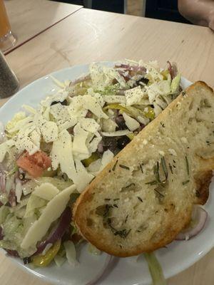 Italian salad with garlic bread!! Try this out!! Very tasty!