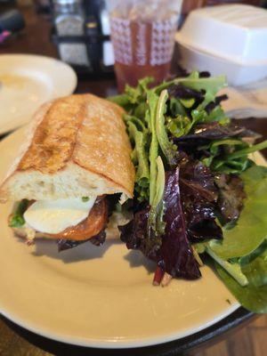 la Madeleine French Bakery & Cafe