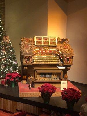 Beautiful organ in the performing arts center!