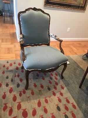 Incorrectly covered chair and no pillows - ordered but never delivered.